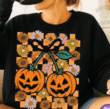 Load image into Gallery viewer, Pumpkin 🎃 Sweatshirt

