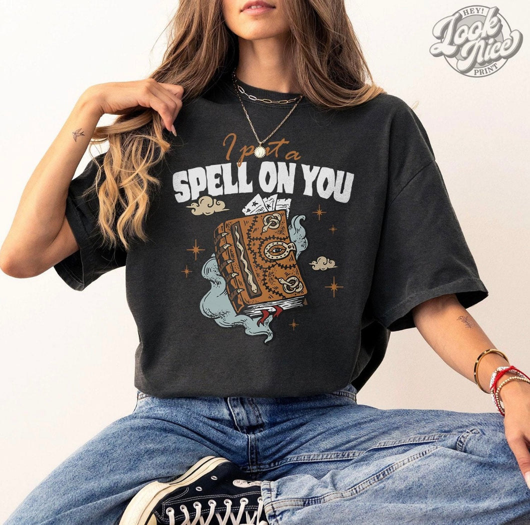 I put a spell on you Tee Shirt
